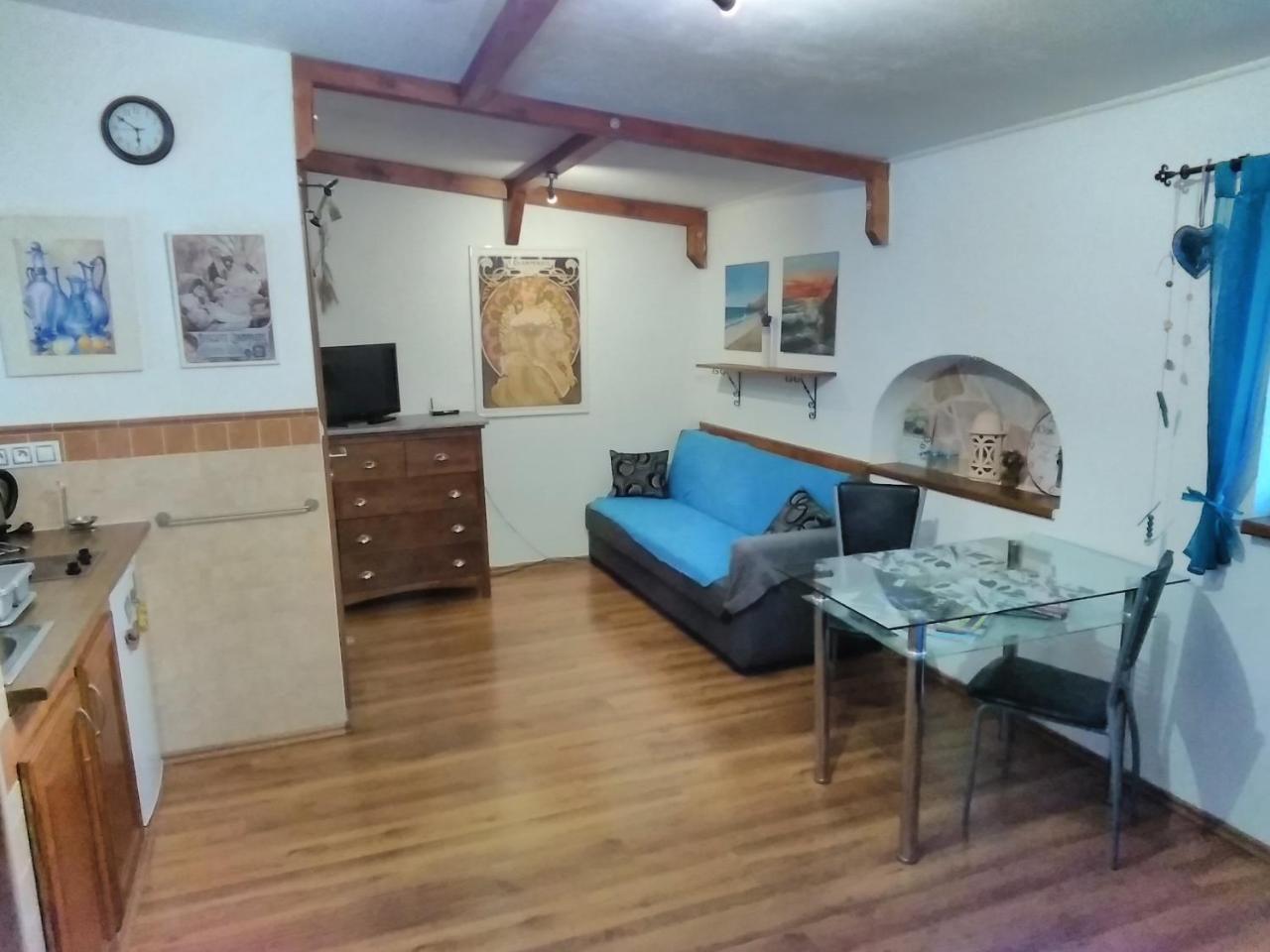 Sophia Cozy Self Catering Apartment Dolni Brezany Exterior foto